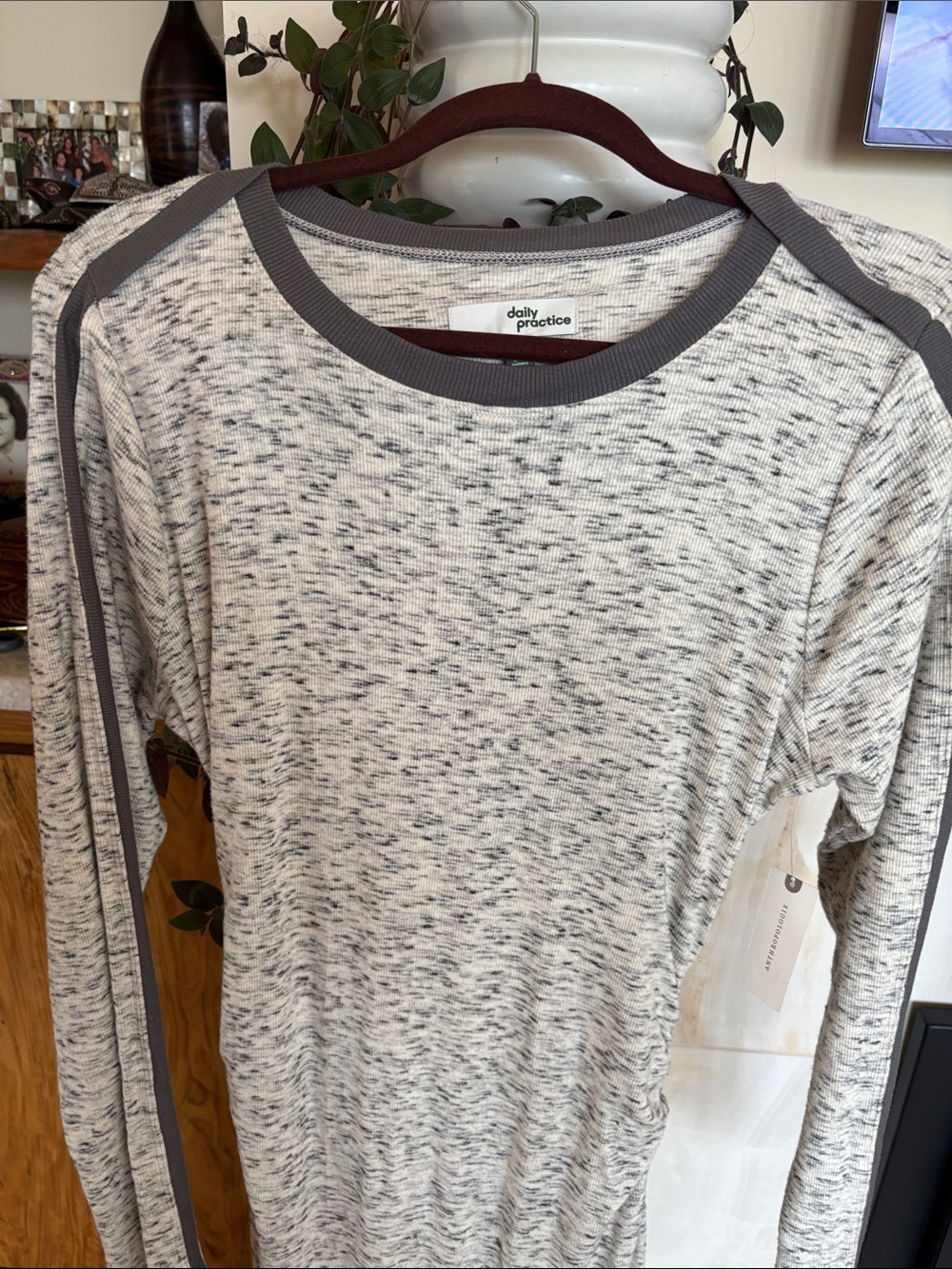 Daily Practice Long Sleeve Fitted Midi - Picture 5 of 6